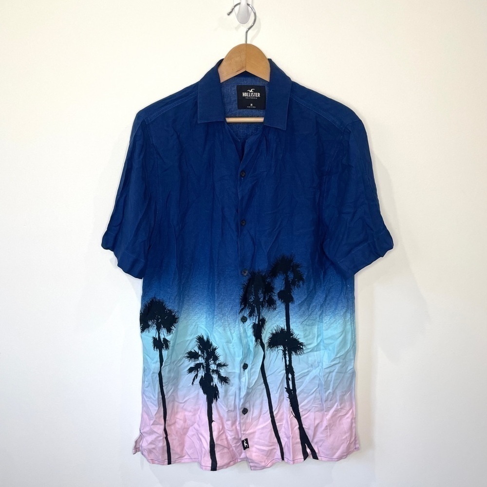 Hollister Short Sleeve Ombré Palm Trees Print Casual Button Up